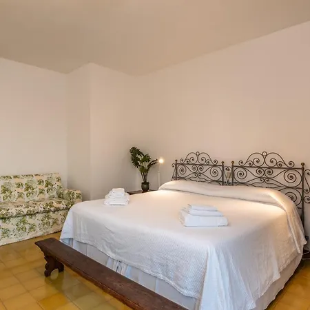 Escalina With Private Beach And A/c Villa