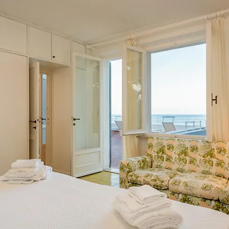 Villa Escalina With Private Beach And A/c *