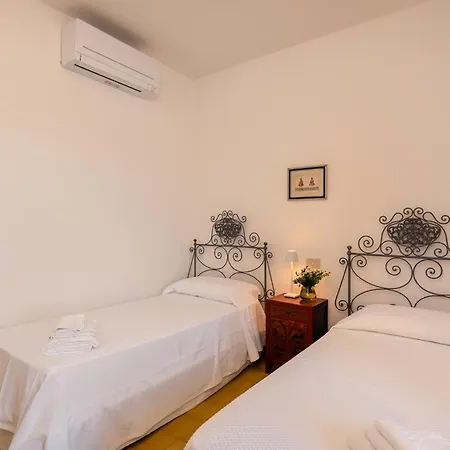 Escalina With Private Beach And A/c Villa *