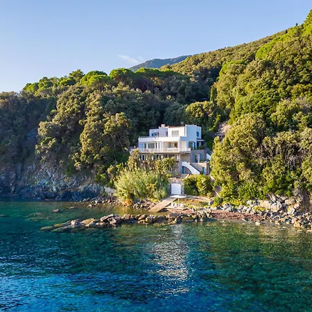 Villa Escalina With Private Beach And A/c