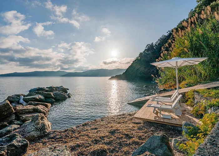 Escalina With Private And A/c