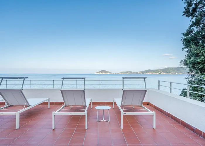 Villa Escalina With Private And A/c *