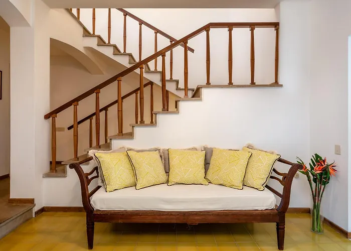 Villa Escalina With Private And A/c